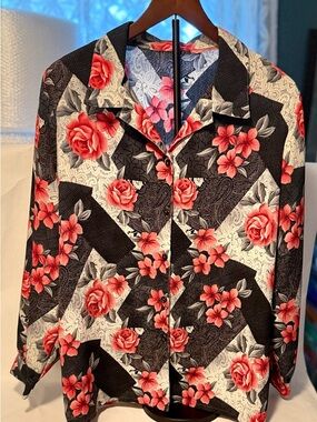 Floral Button-Front Blouse in Black &Red, Long Sleeve, Granny-core Size Lg (U8)
